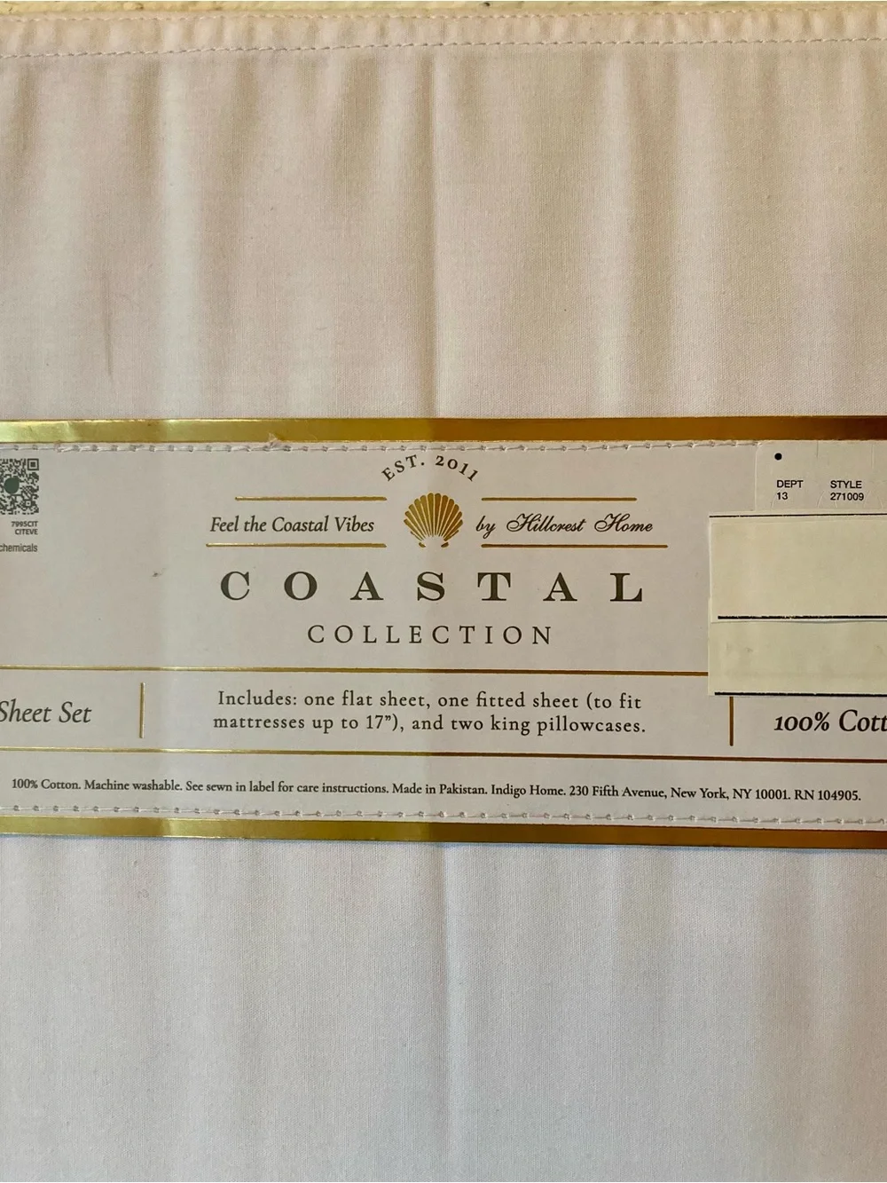 NEW Coastal Collection King Sheet Set - White with Coral Trim